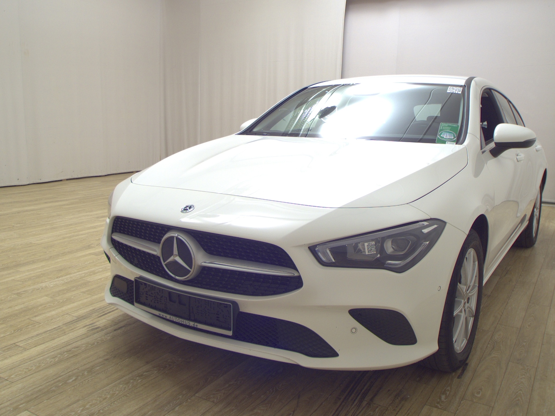 Mercedes-Benz CLA 250 Shooting Brake e T-Leder Navi LED MBUX 2