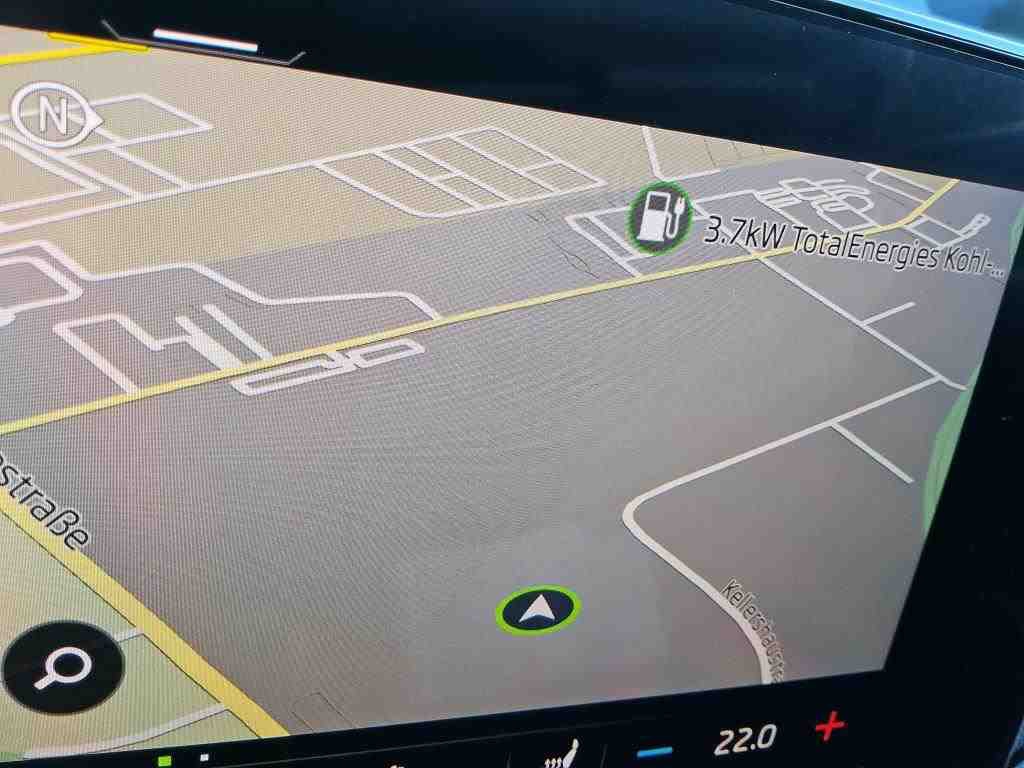 Skoda Octavia Kombi 2.0 TDI SportLine Navi vc LED 11