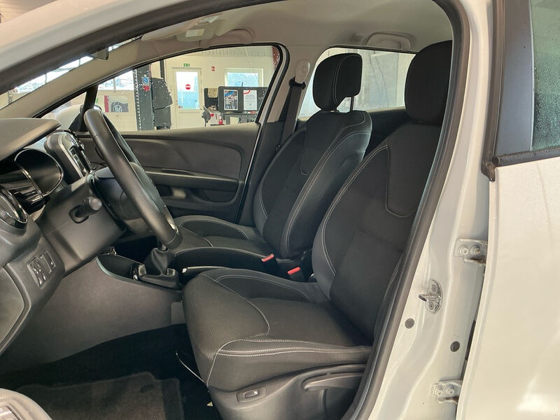 Renault Clio 0.9 TCe NAVI SHZ BT 9