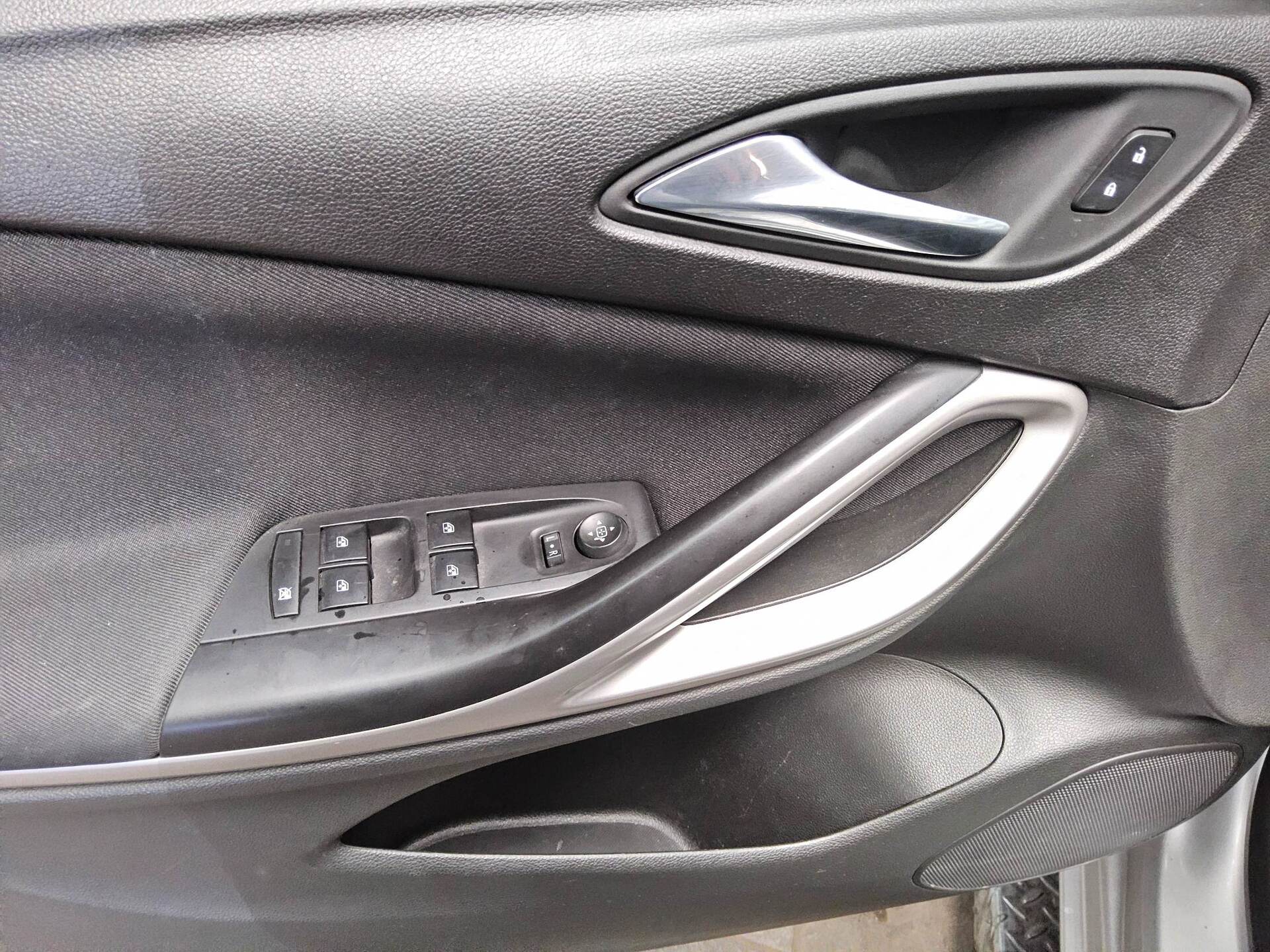 Opel Astra ST 1.5 D Business Ed. Navi LED AHK PDC Shz 9