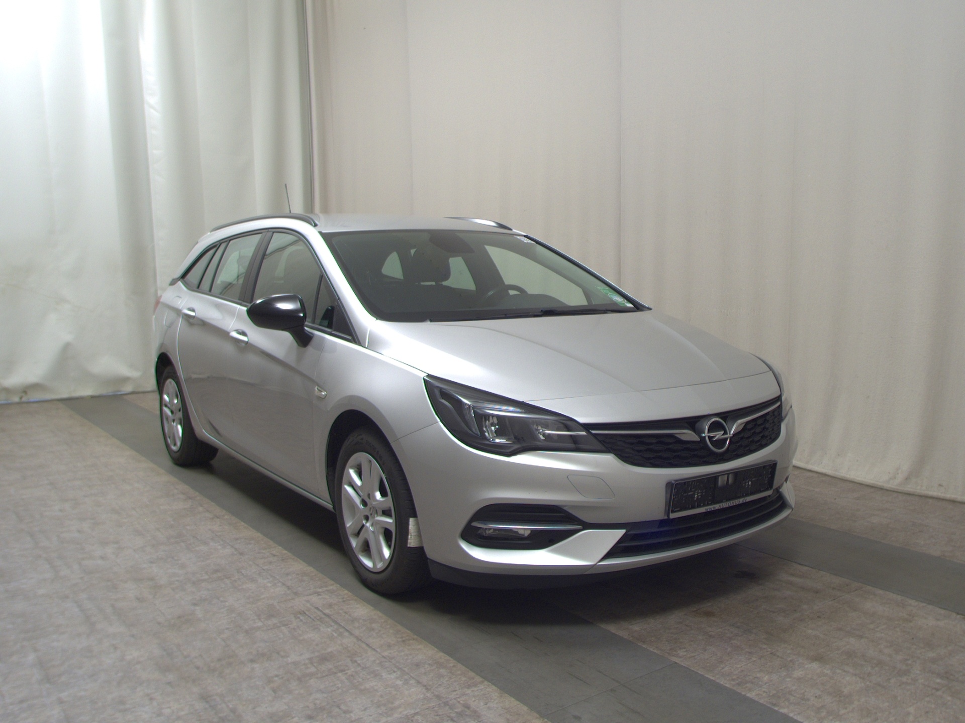 Opel Astra ST 1.5 D Business Ed. Navi LED AHK PDC Shz 3