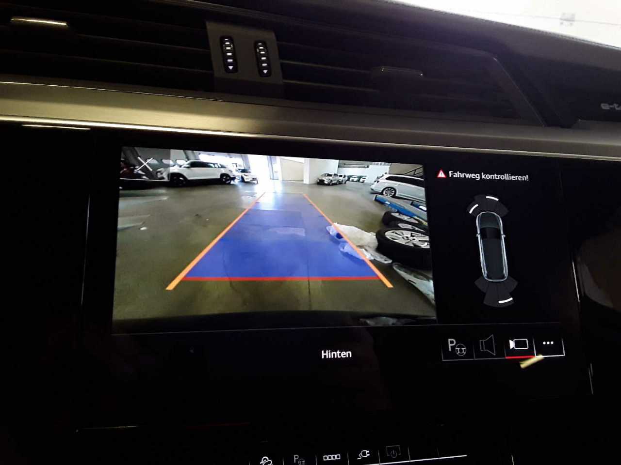 Audi e-tron 55 Qu. S-Line Navi Matrix vc B&O RFK 11