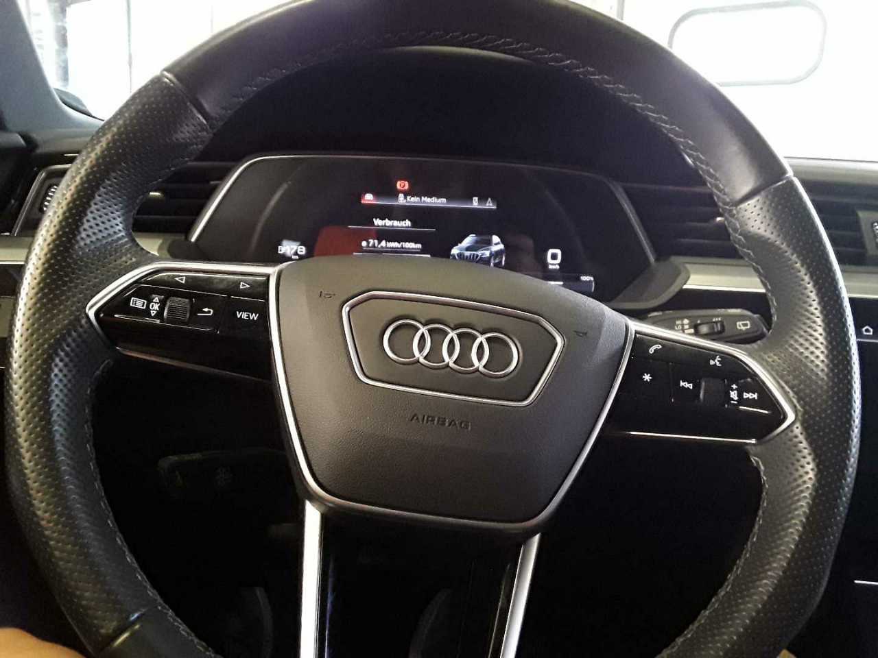 Audi e-tron 55 Qu. S-Line Navi Matrix vc B&O RFK 9