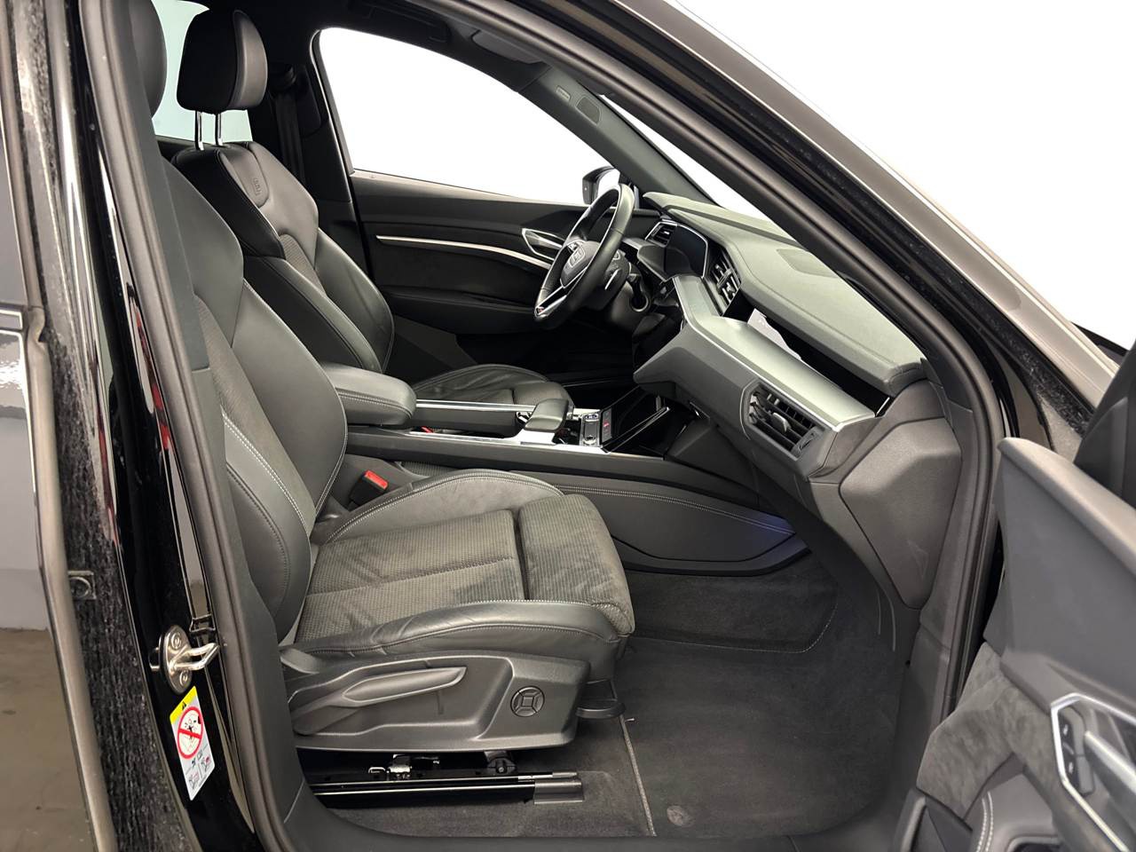 Audi e-tron 55 Qu. S-Line Navi Matrix vc B&O RFK 6