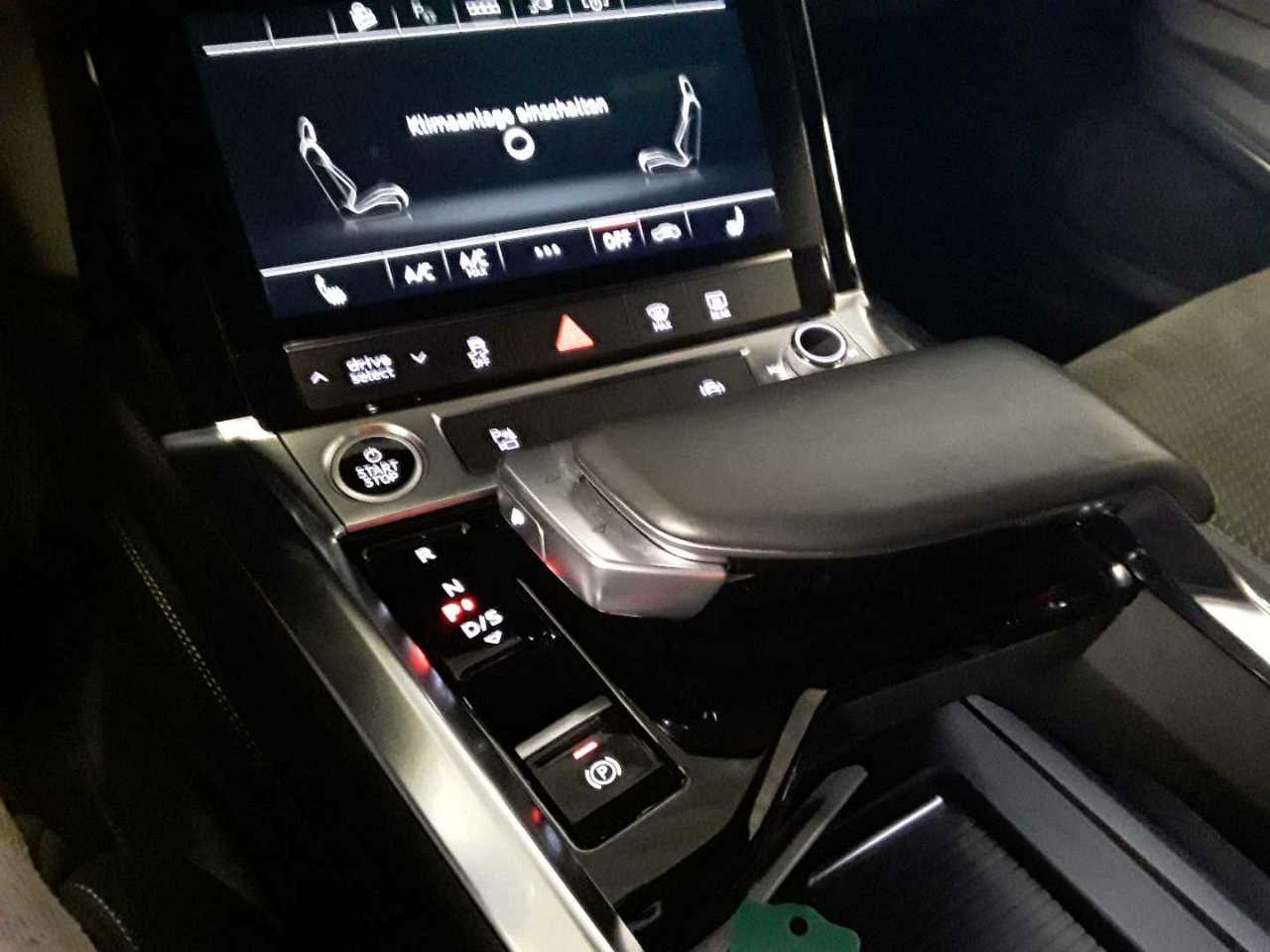 Audi e-tron 55 Qu. S-Line Navi Matrix vc B&O RFK 10