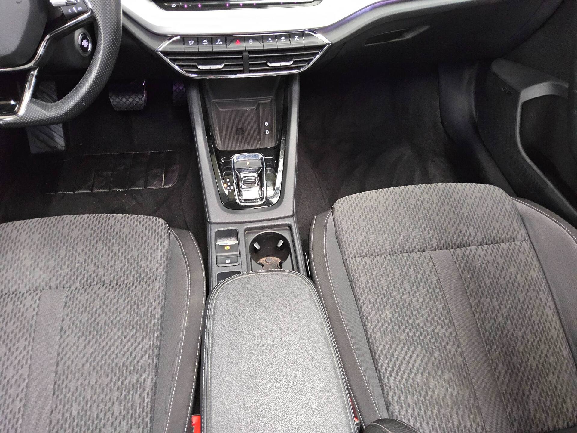 Skoda Octavia Kombi 2.0 TDI Style Navi LED vc Pano HuD 6