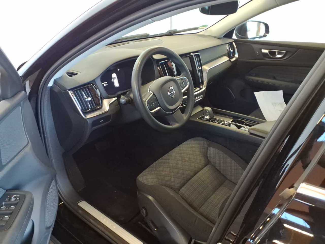 Volvo V60 2.0  NAVI LED 4xSHZ MEMORY el.Heck 5