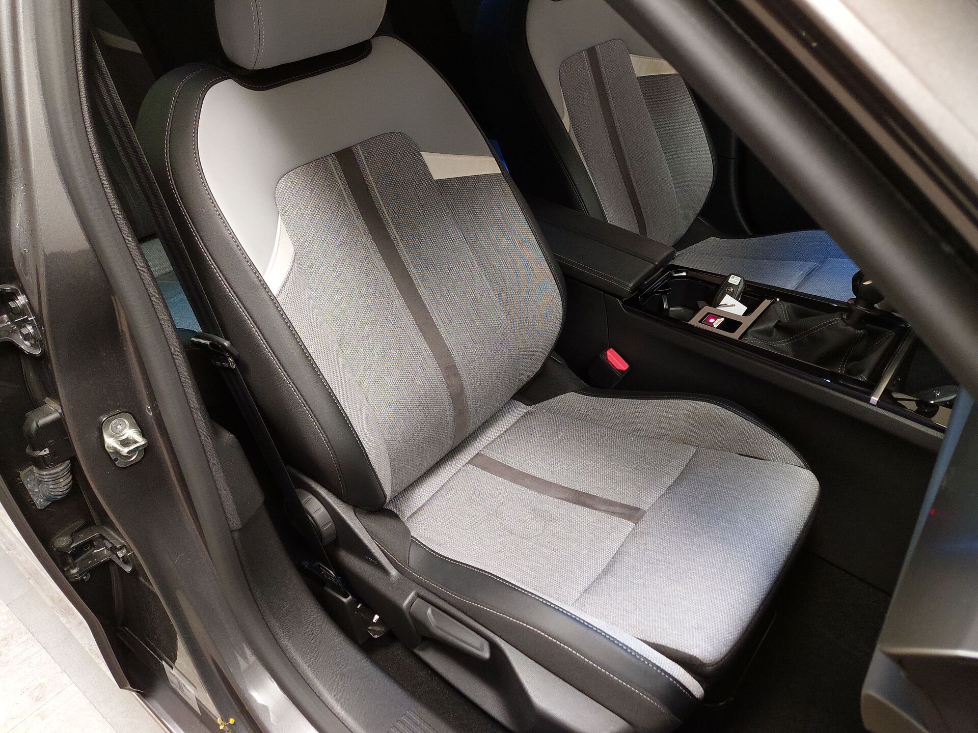 Opel Astra ST 1.5 D Elegance Navi LED Shz RFK 15