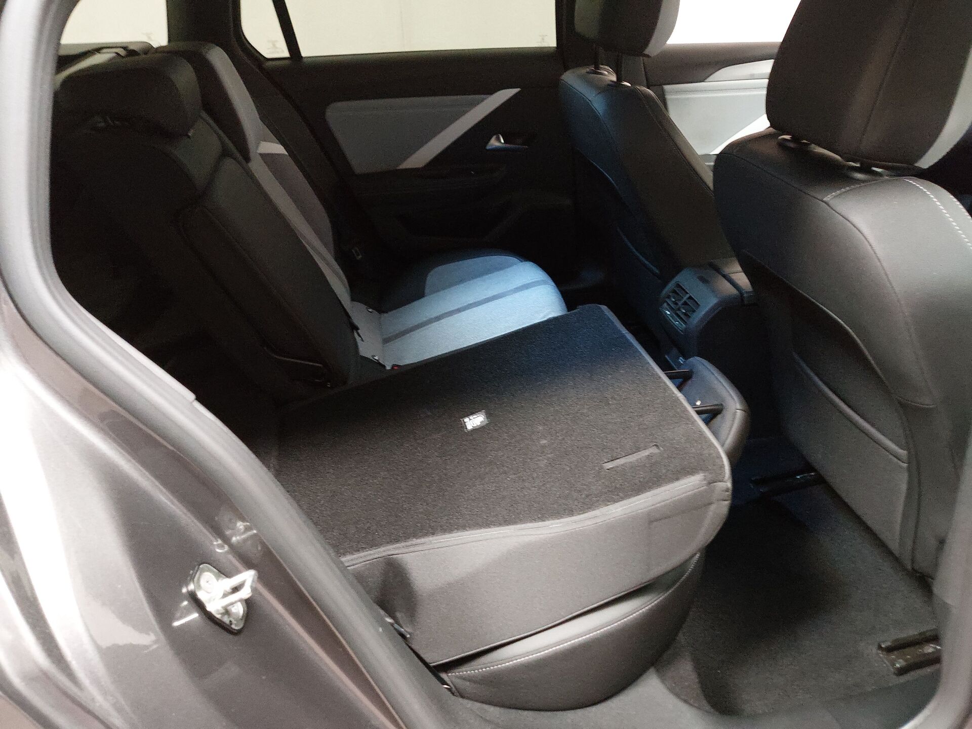 Opel Astra ST 1.5 D Elegance Navi LED Shz RFK 18