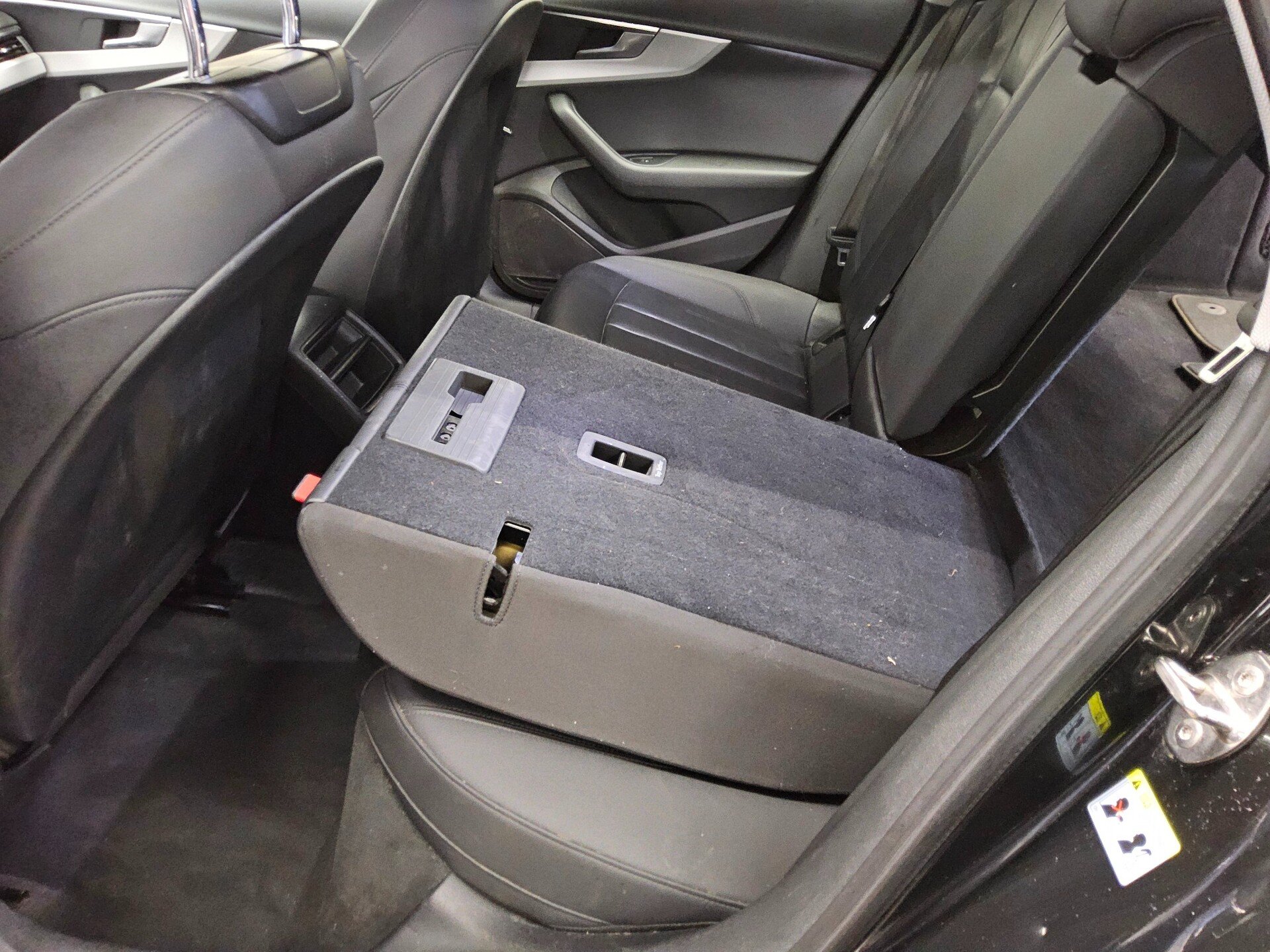 Audi A4 Avant 45 TDI Qu. Leder Sports. Navi LED ACC 12