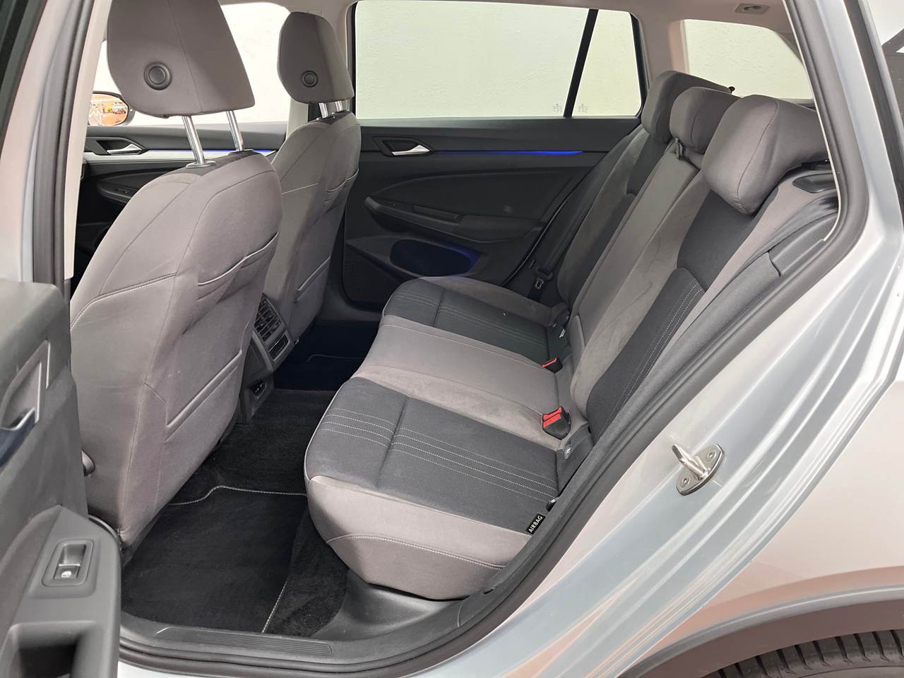 Volkswagen Golf Var. 2.0 TDI 4M Navi LED DC-Pro Pano HuD 7