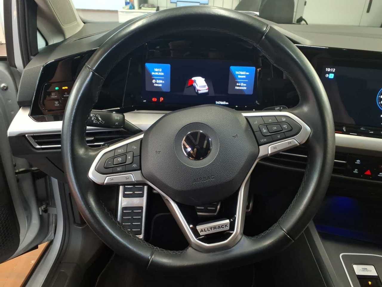 Volkswagen Golf Var. 2.0 TDI 4M Navi LED DC-Pro Pano HuD 8