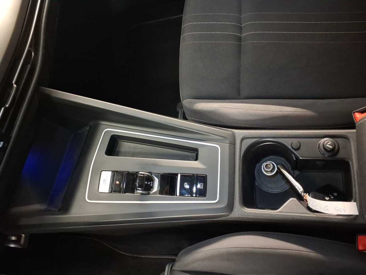 Volkswagen Golf Var. 2.0 TDI 4M Navi LED DC-Pro Pano HuD 9