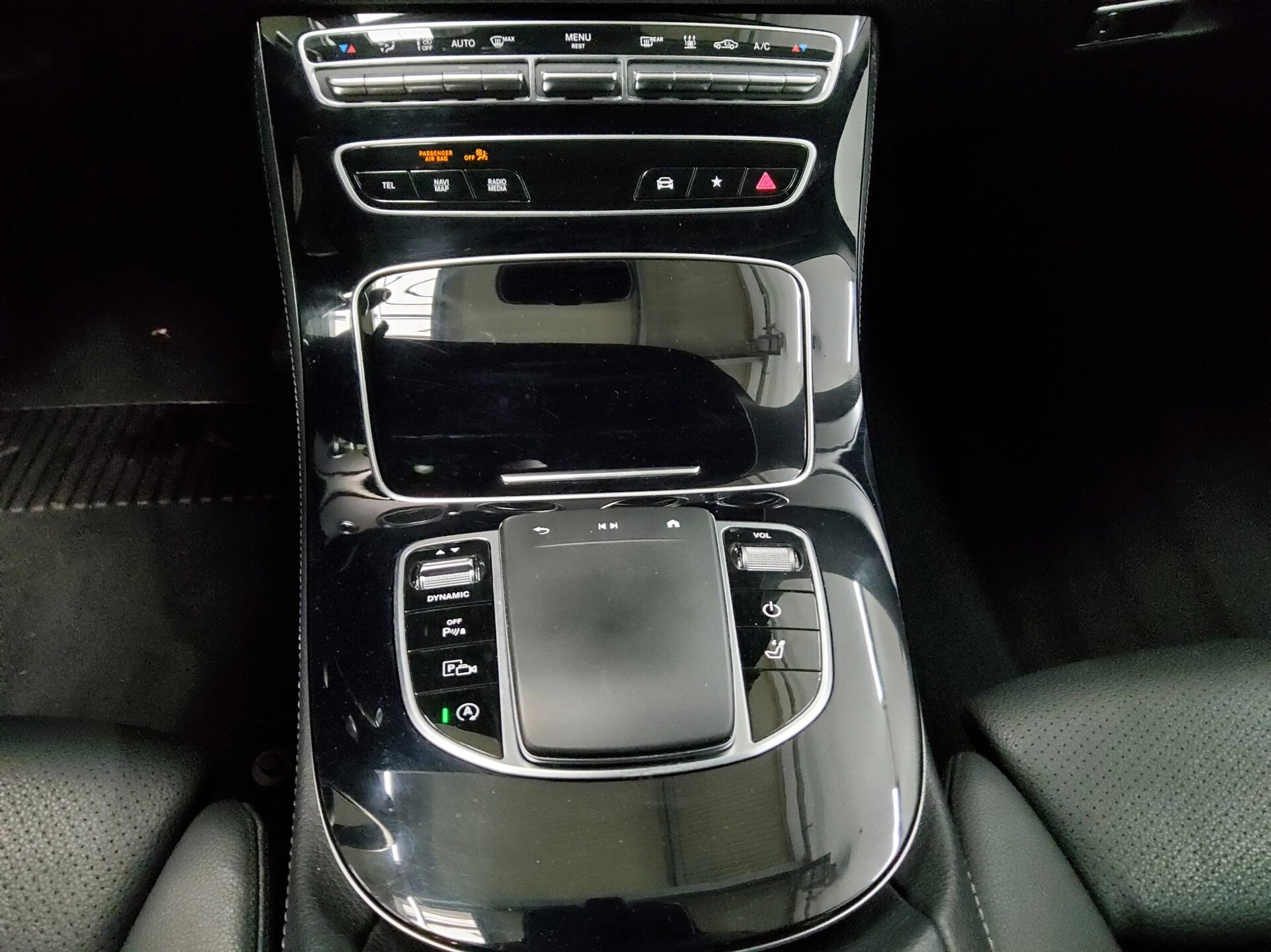 Mercedes-Benz E 220 T d Avantgarde Navi LED MBUX-AR StandHzg 6
