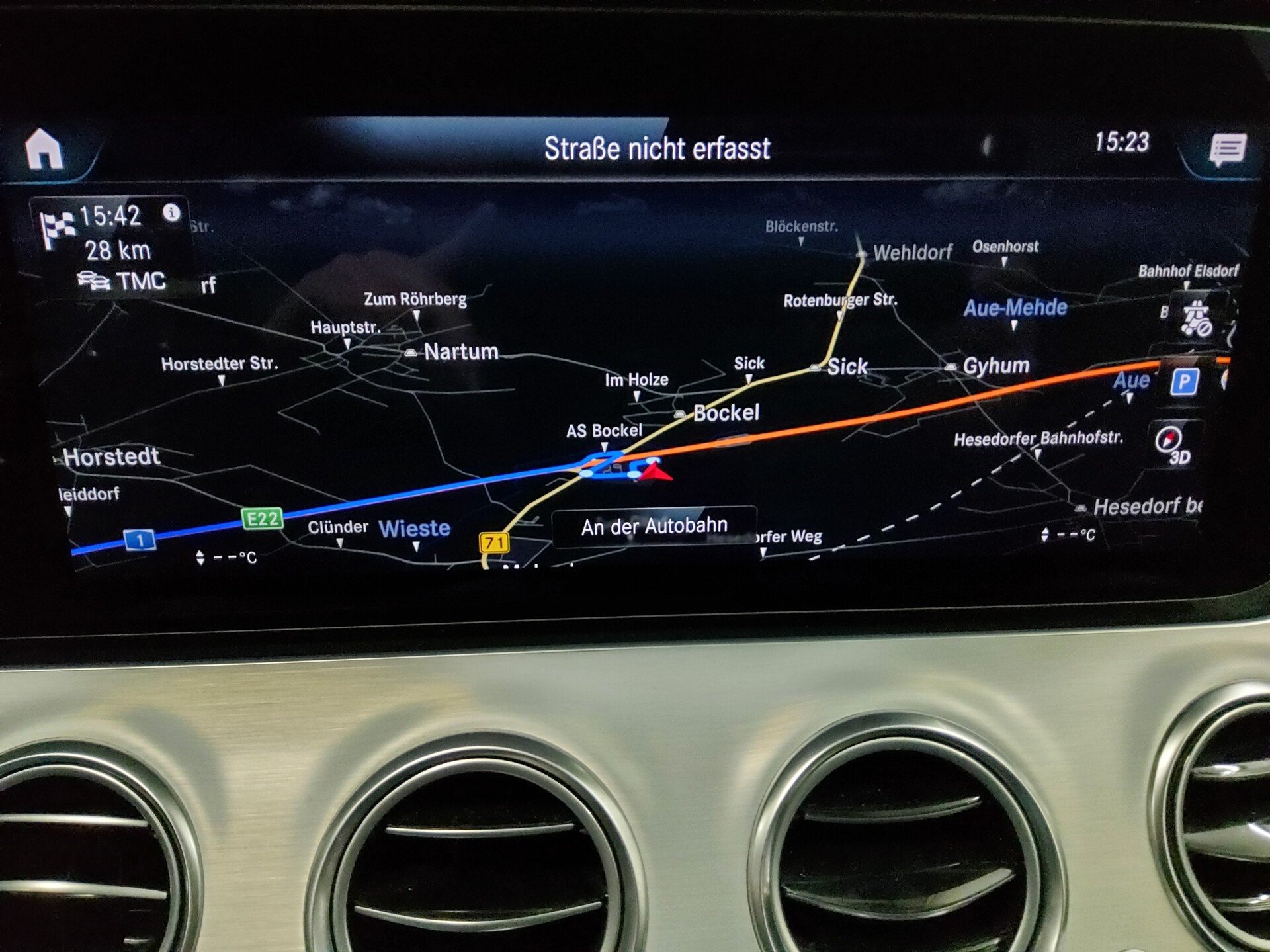 Mercedes-Benz E 220 T d Avantgarde Navi LED MBUX-AR StandHzg 7