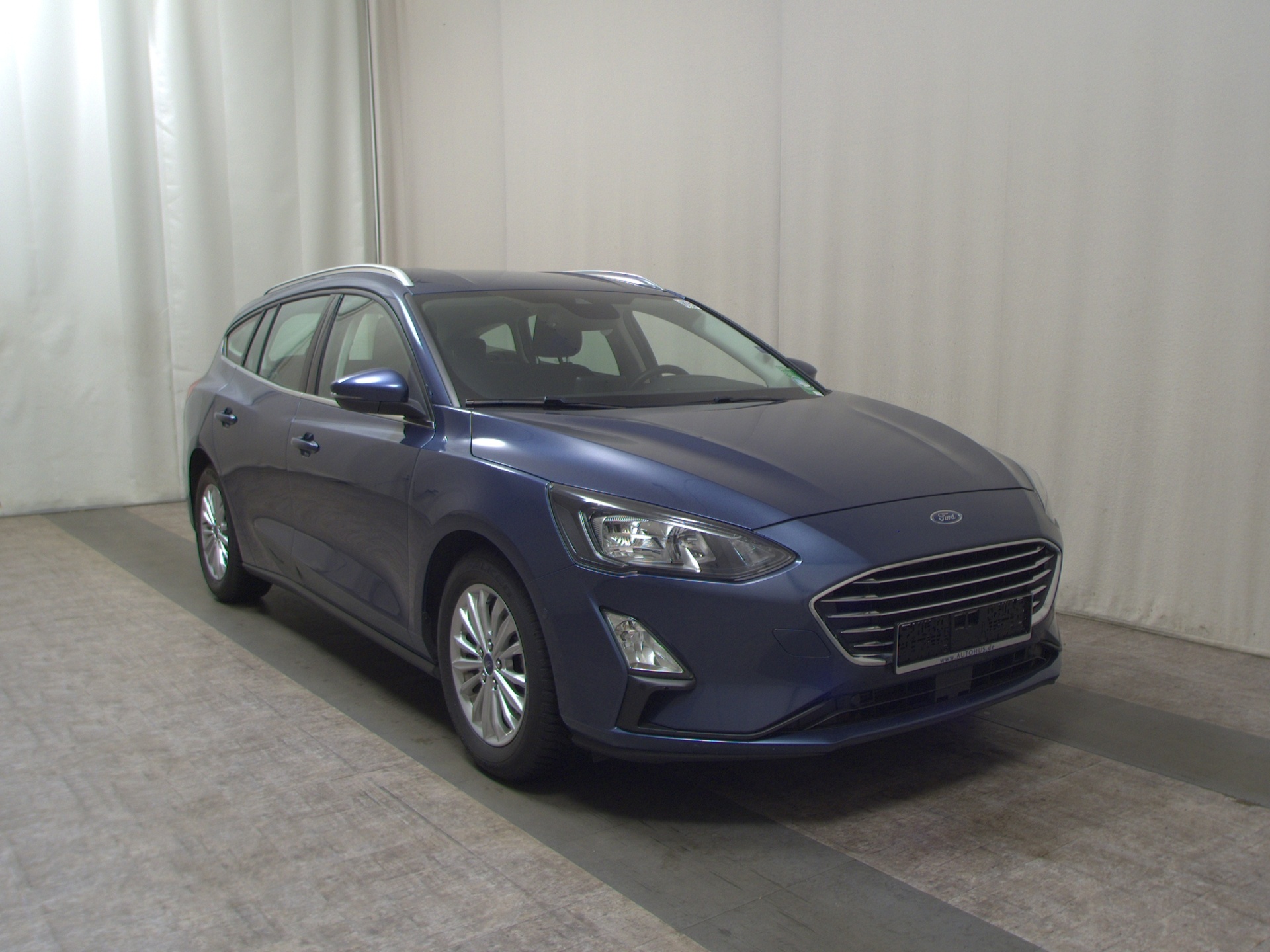 Ford Focus Turnier 1.0 EB Titanium Navi LED PDC Shz 3