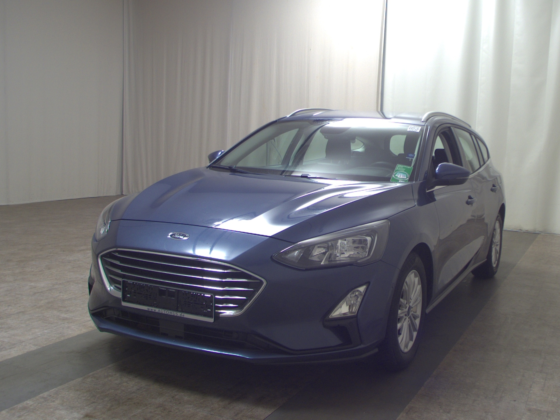 Ford Focus Turnier 1.0 EB Titanium Navi LED PDC Shz 2