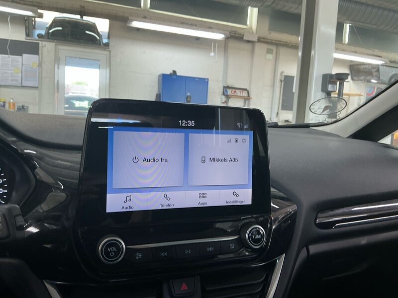 Ford Fiesta 1.0 EB LED SHZ 10