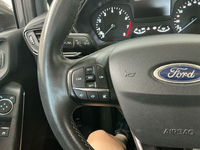 Ford Fiesta 1.0 EB LED SHZ 11