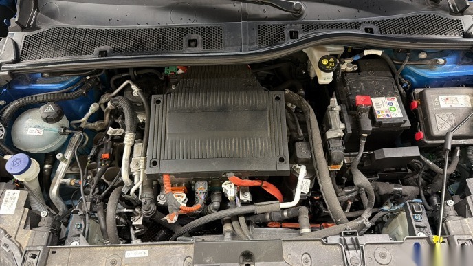 Peugeot 208 NAVI KLIMAAUT LED SHZ PDC 11