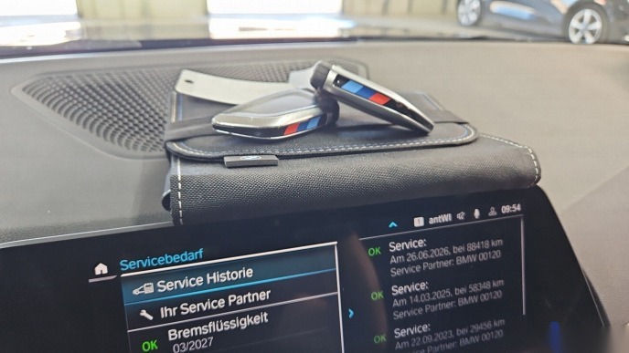 BMW 320e Touring M-Sport NAVI LED VC LEDER SHZ 9