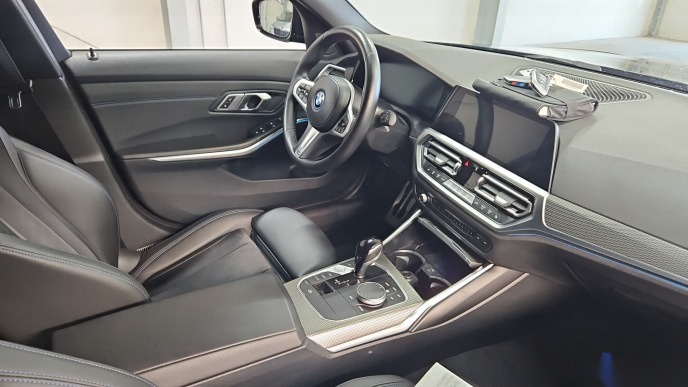 BMW 320e Touring M-Sport NAVI LED VC LEDER SHZ 6