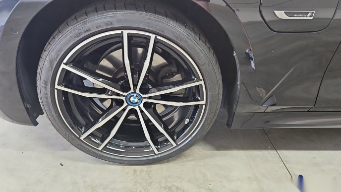 BMW 320e Touring M-Sport NAVI LED VC LEDER SHZ 12