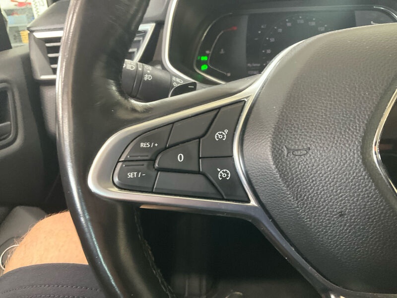 Renault Clio 1.3 TCe NAVI KLIMAAUT LED SHZ PDC 9