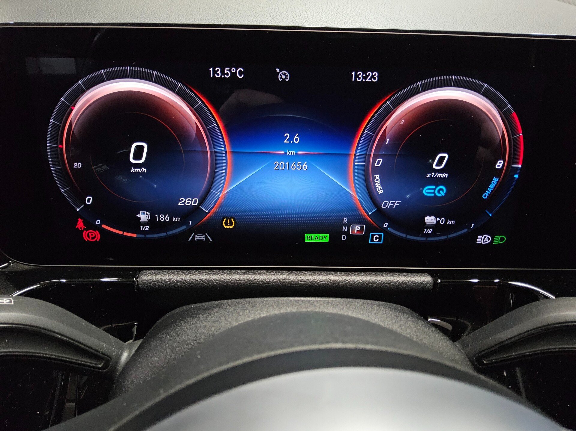 Mercedes-Benz GLA 250 e AMG-Line Navi MB-LED Pano RfK AHK Shz 8