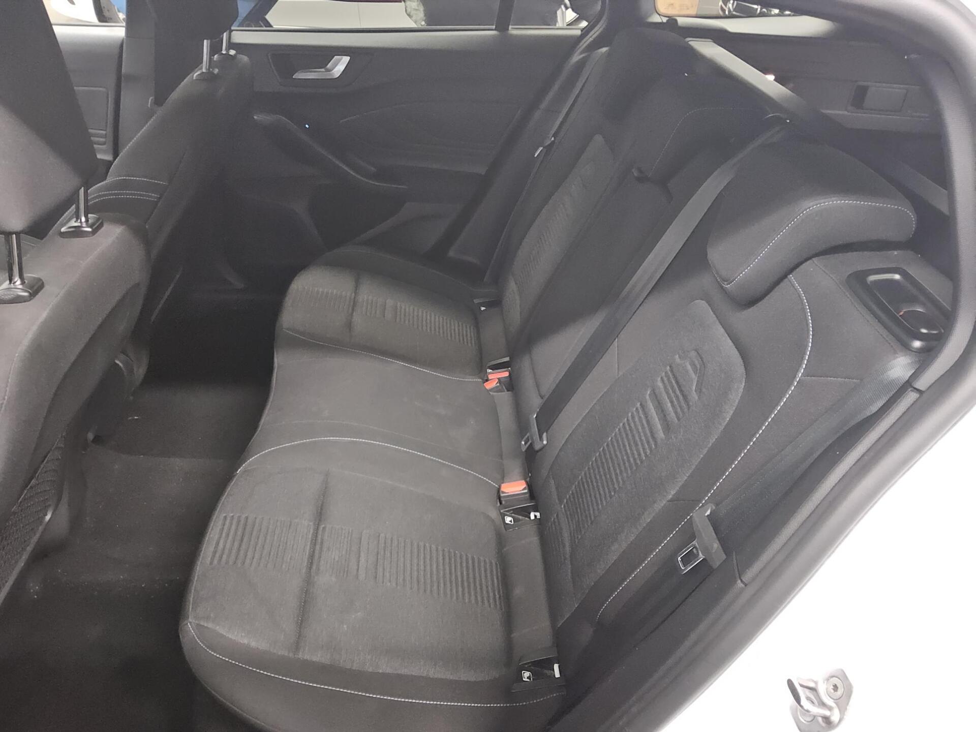 Ford Focus Turnier 1.5 EB Active X -Getriebeschaden- 13