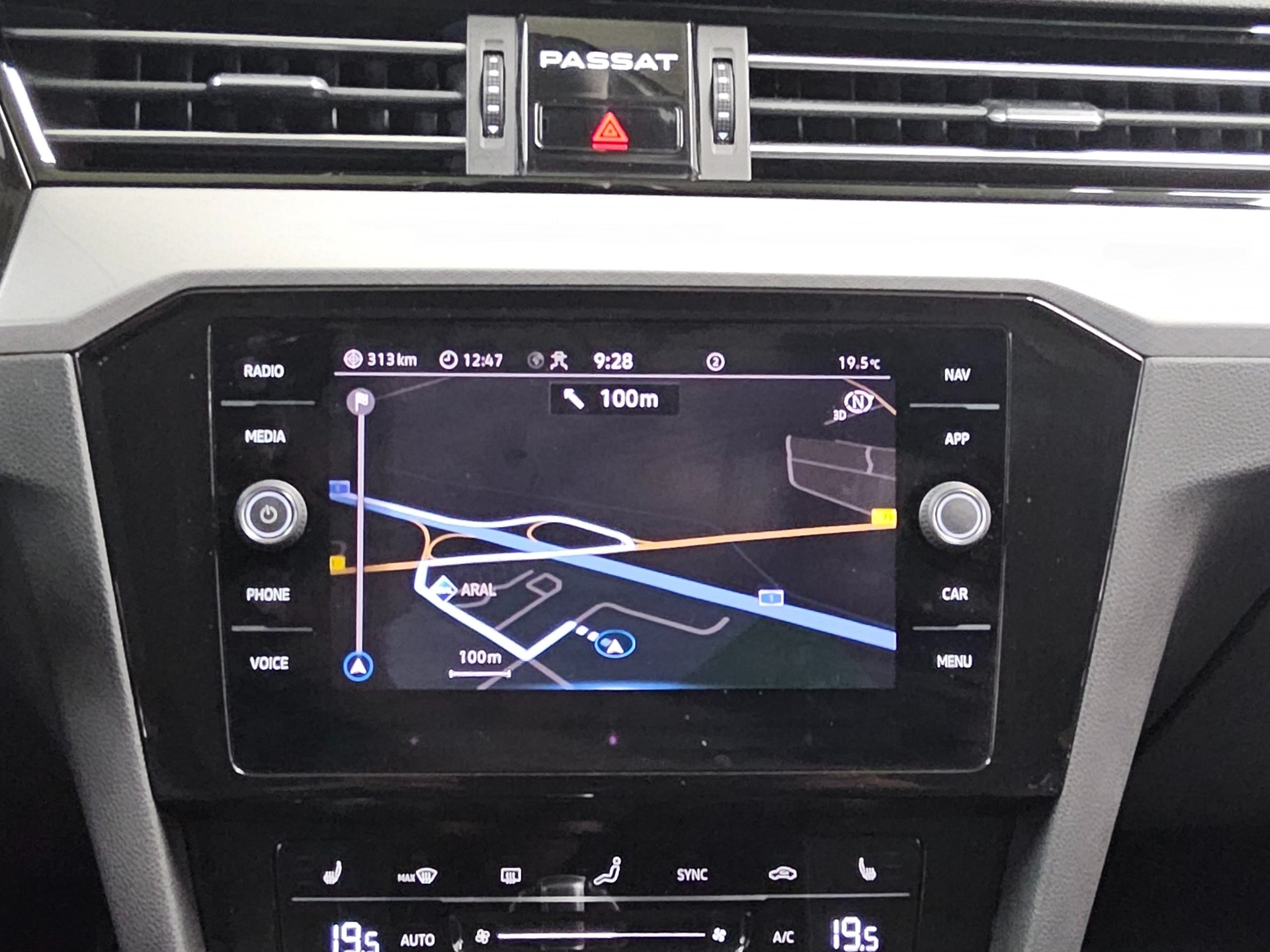 Volkswagen Passat Variant 2.0 TDI Business Navi IQ.Light RFK 7