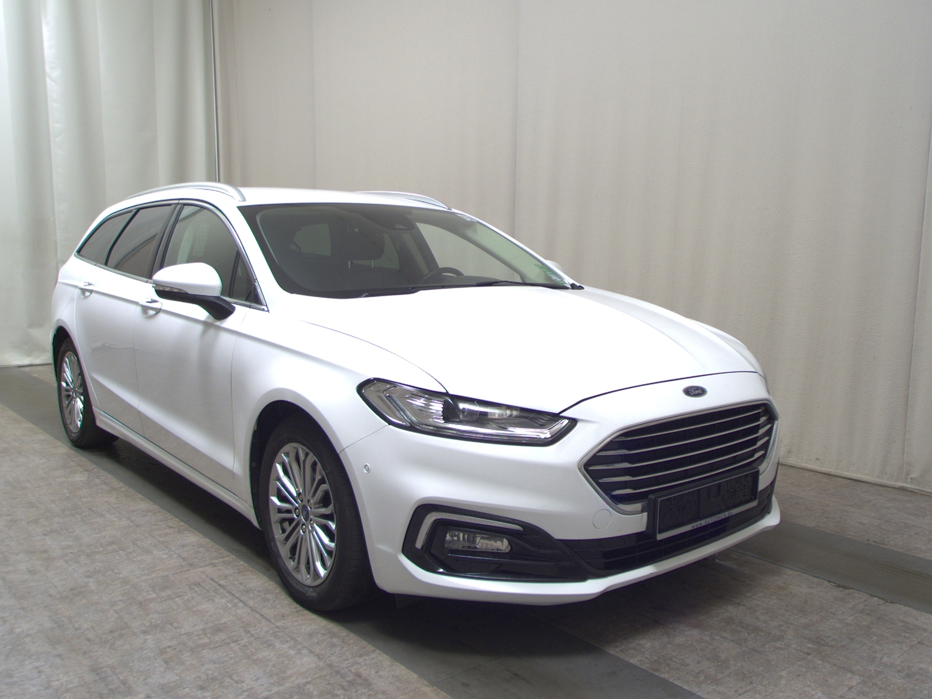Ford Mondeo Turnier 2.0 EB Titanium Navi LED Leder 3