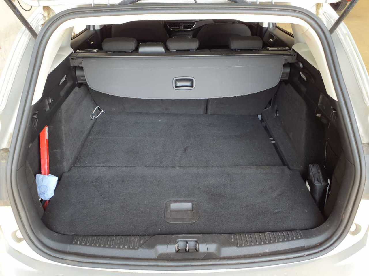 Ford Focus Turnier 1.5 EB Active Navi LED RFK SHZ 11