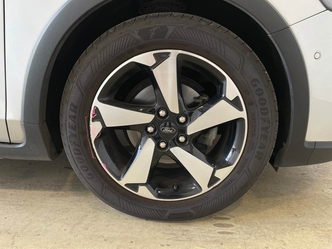 Ford Focus Turnier 1.5 EB Active Navi LED RFK SHZ 9