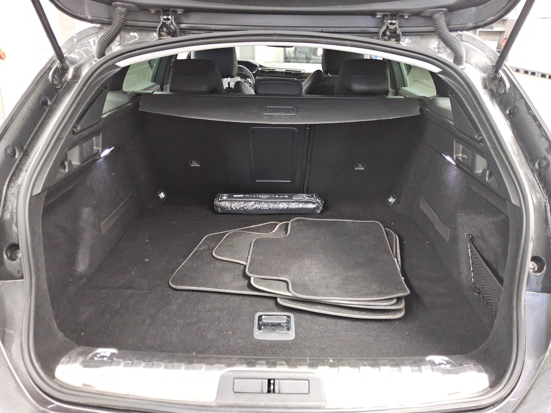 Peugeot 508 SW 1.5 BlueHDI Allure Navi LED Shz 360° 12