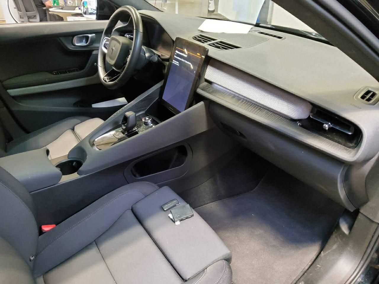 Polestar 2 Navi LED Pano RFK 3