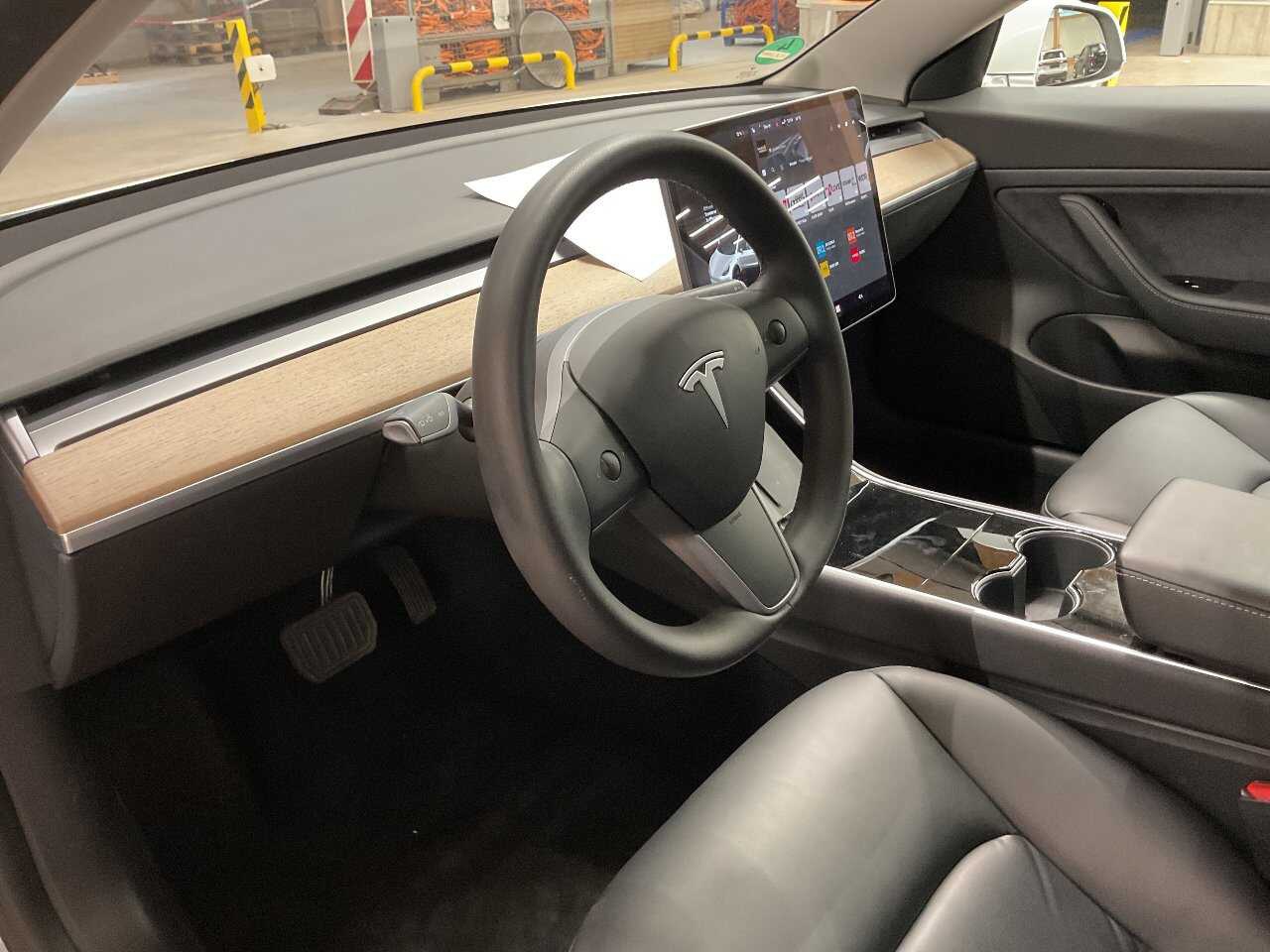 Tesla Model 3 LED PANO SHZ GSD KAMERA 6