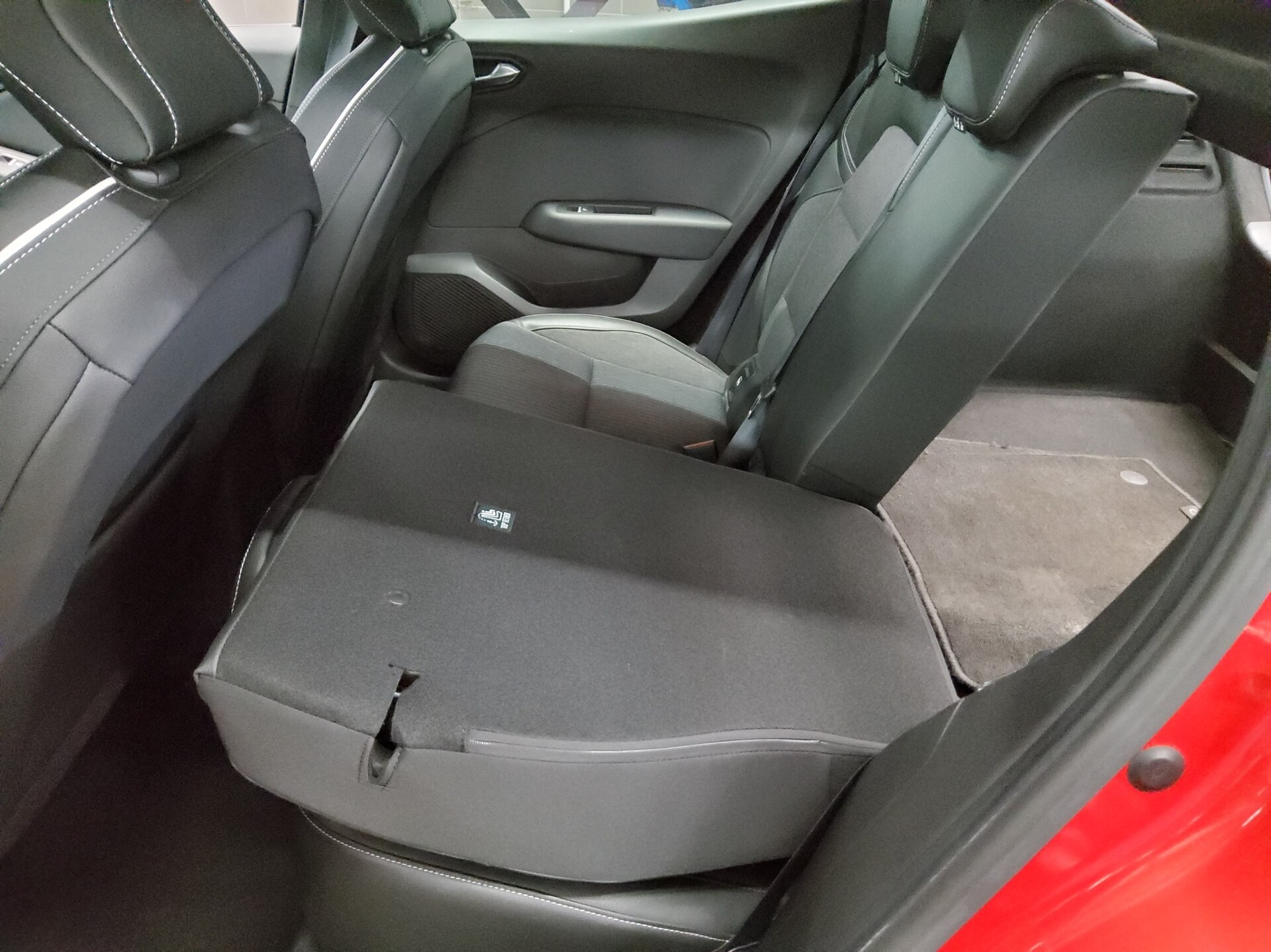 Renault Clio 1.3 TCe Intens Navi LED RFK PDC Shz 11