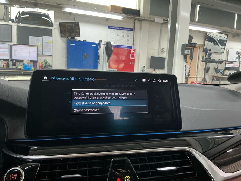 BMW 530e KLIMAAUT LED SPORTSITZE SHZ PDC 10