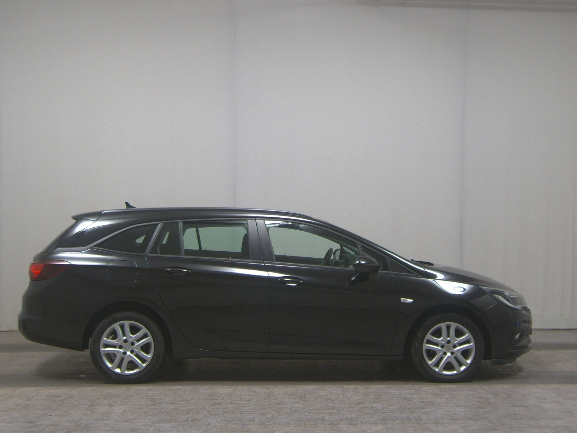 Opel Astra ST 1.4 Edition Navi Shz PDC