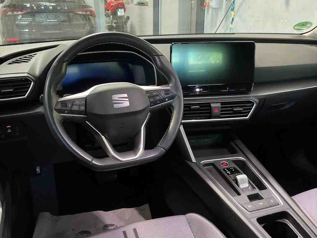 Seat Leon Style NAVI SHZ PDC LED DC 5