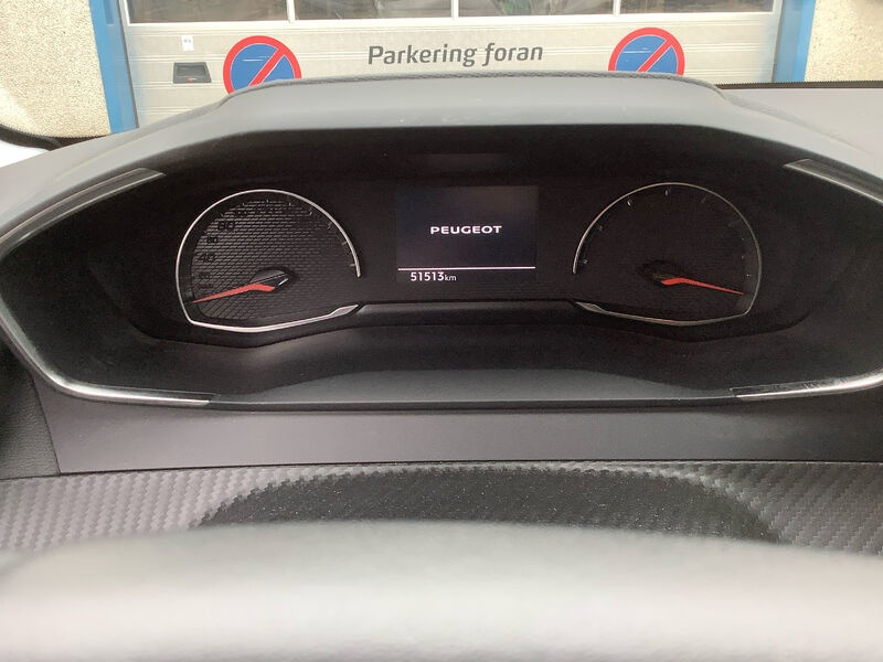 Peugeot 208 1.2 PureTech SHZ RFK LED BT SPURHALTE 6