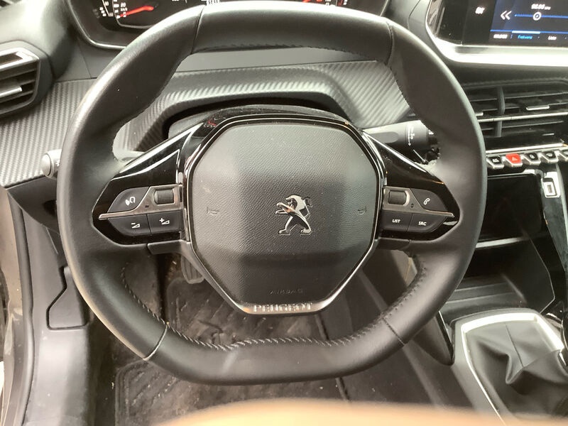 Peugeot 208 1.2 PureTech SHZ RFK LED BT SPURHALTE 7