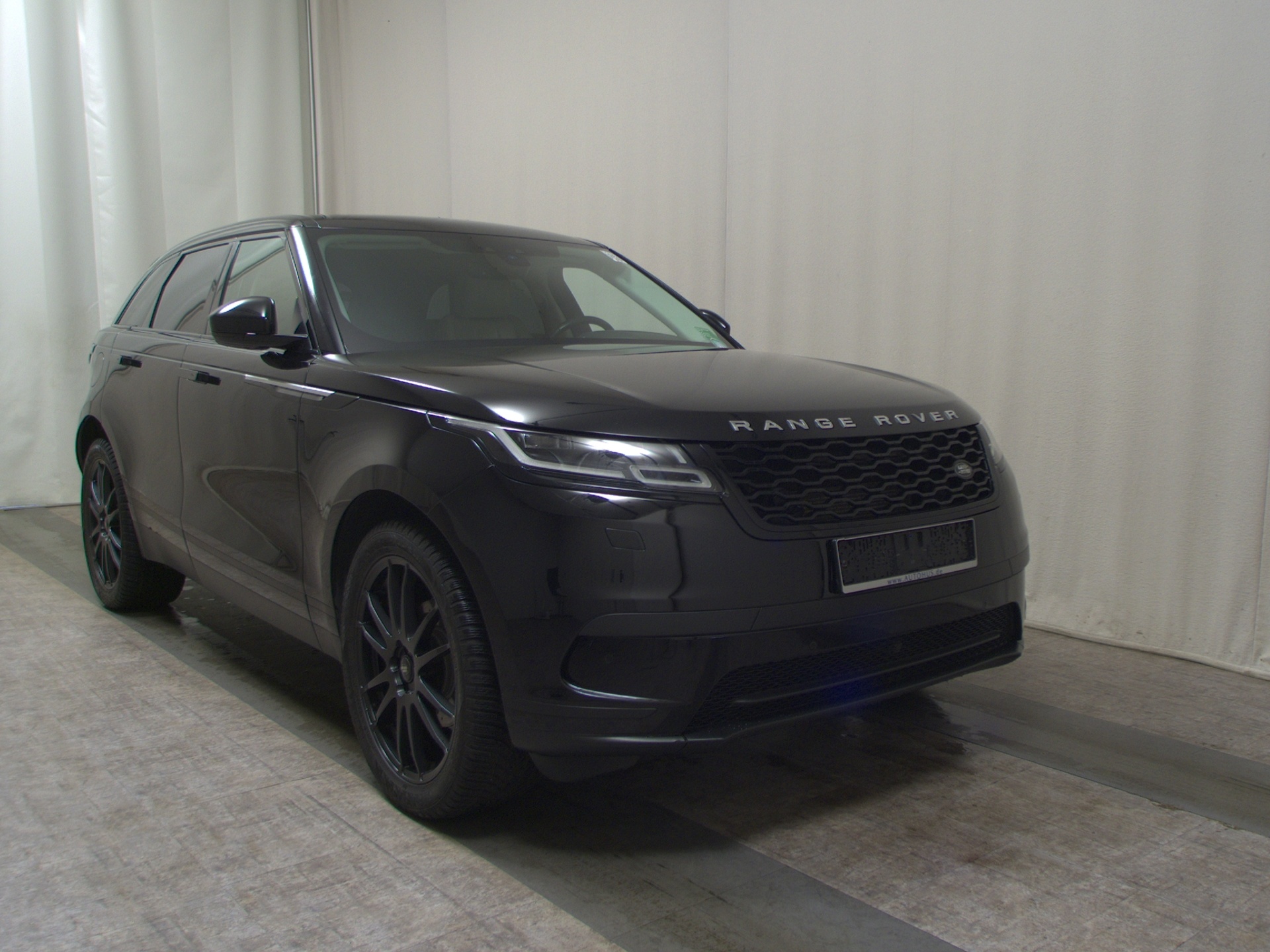 Land Rover Range Rover Velar Leder Nav LED DC Sound RfK AHK 3