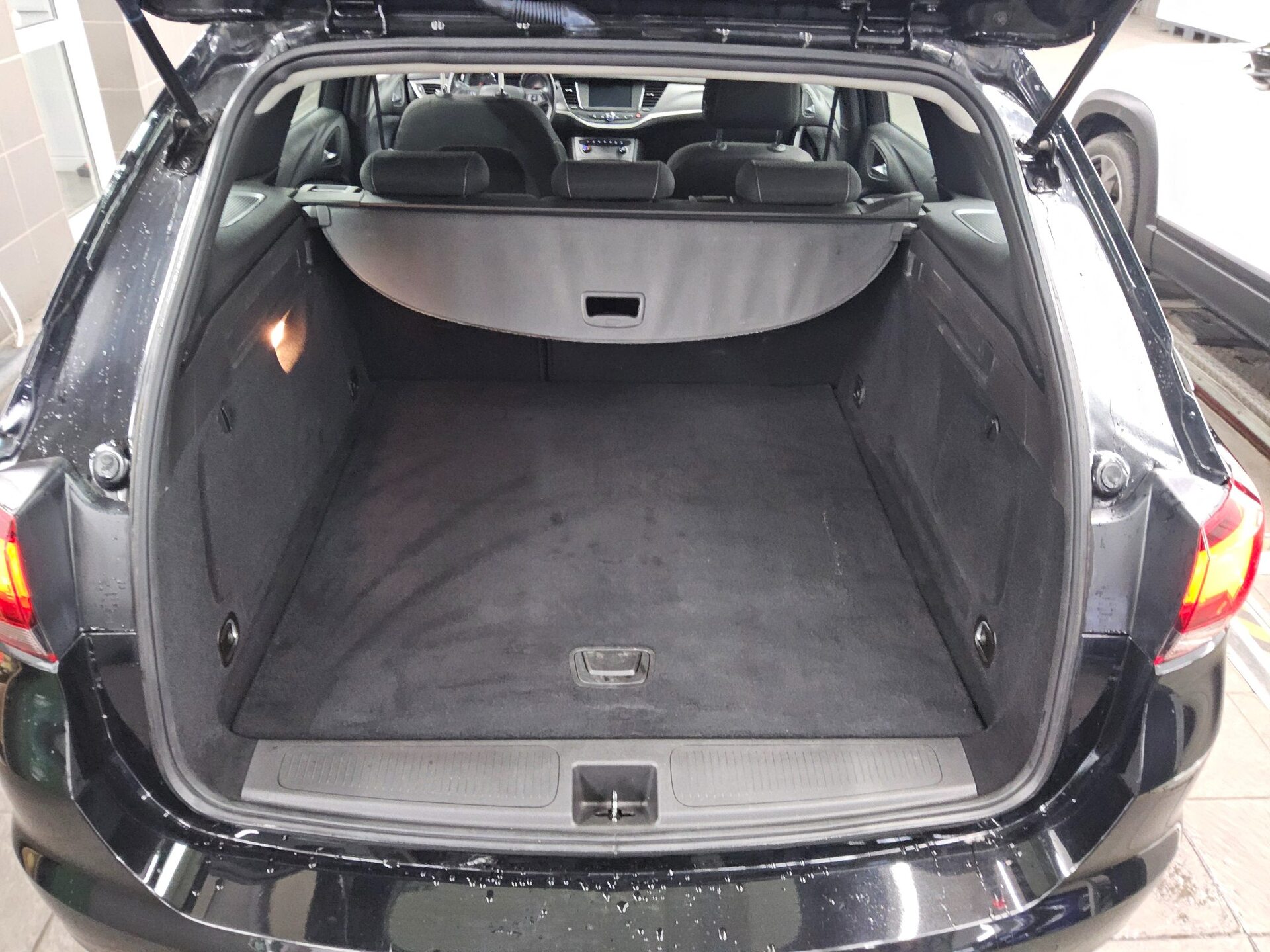 Opel Astra ST 1.5 D Business Ed. Navi LED DAB 11