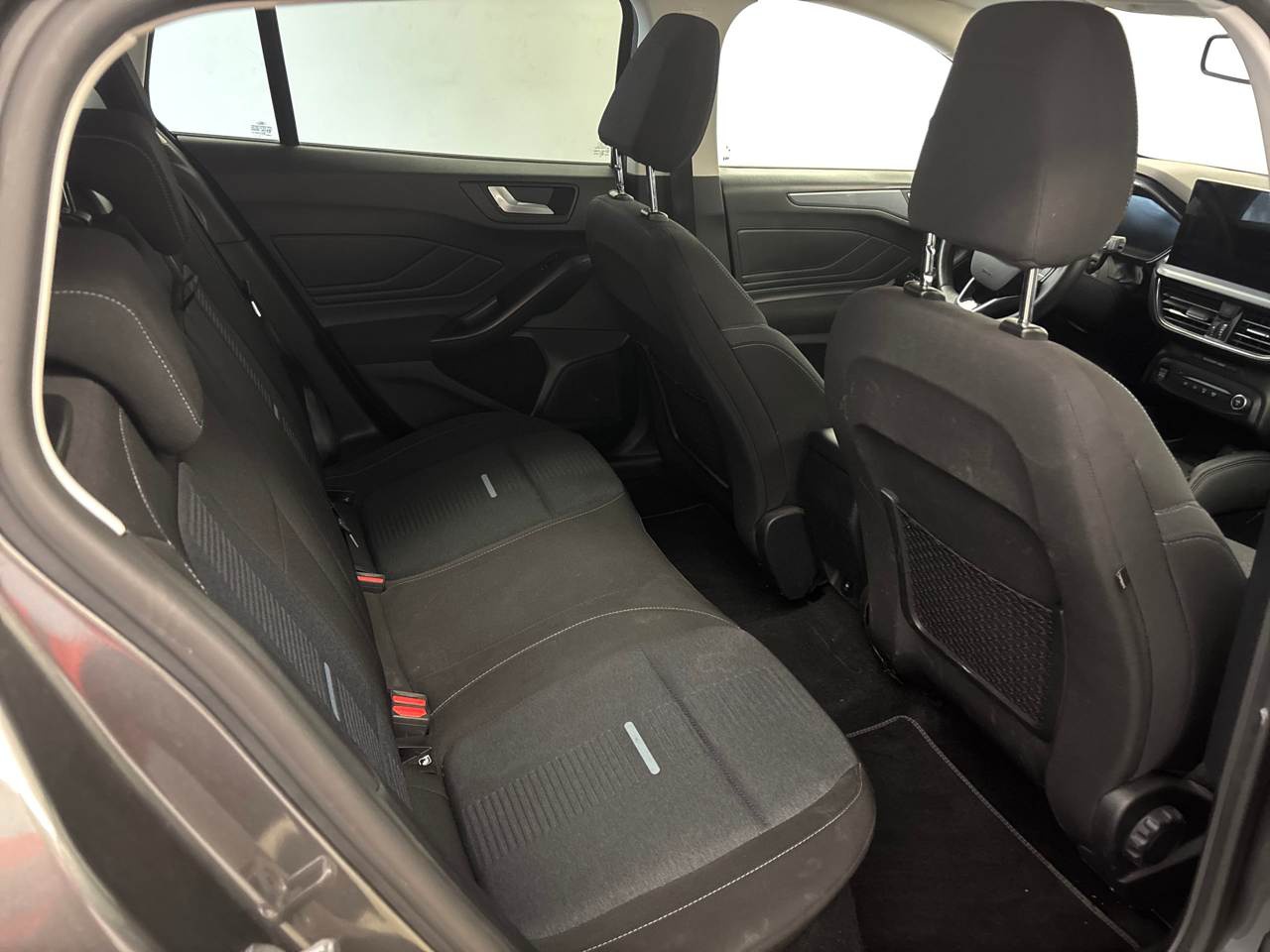 Ford Focus Turnier 1.5 EB Navi LED DigiTacho AHK B&O 7