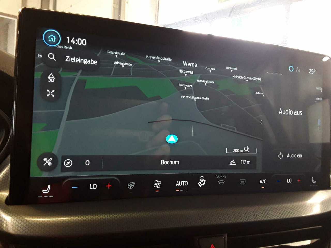Ford Focus Turnier 1.5 EB Navi LED DigiTacho AHK B&O 10