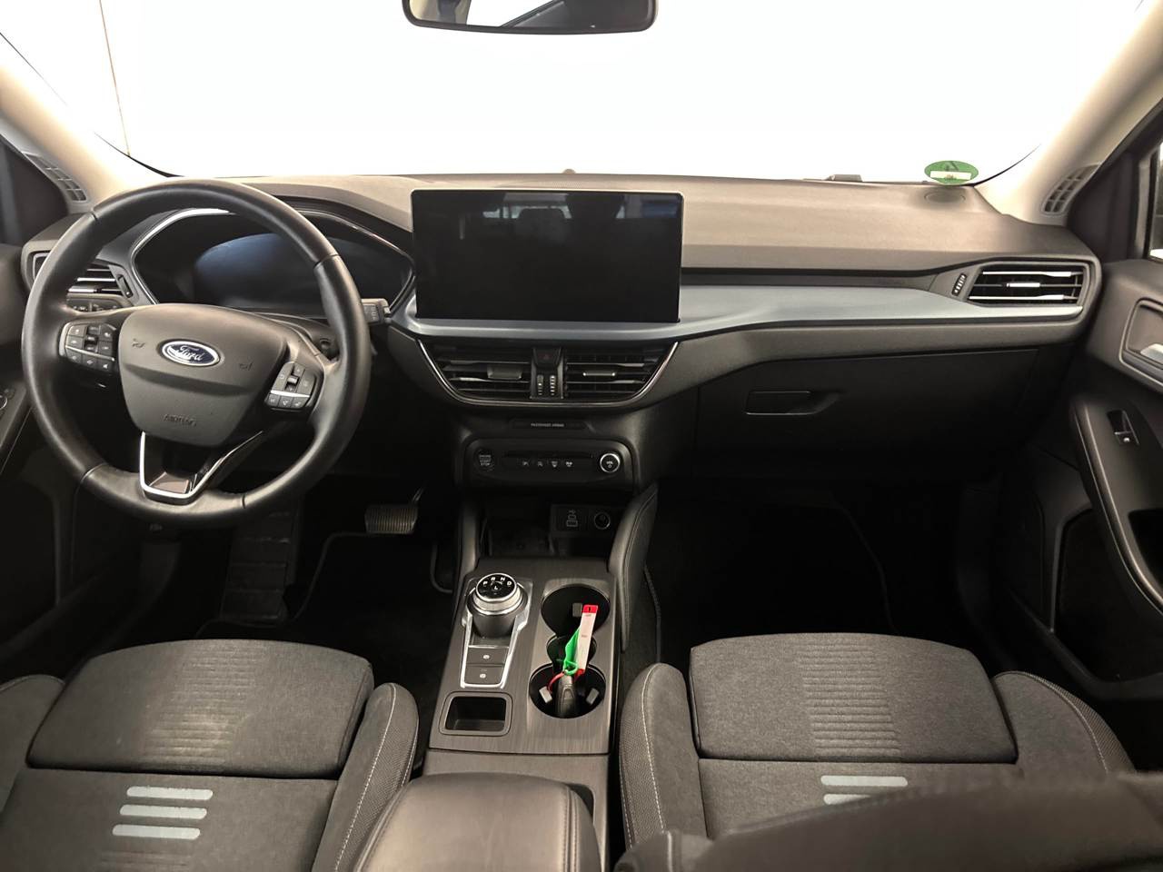 Ford Focus Turnier 1.5 EB Navi LED DigiTacho AHK B&O 5