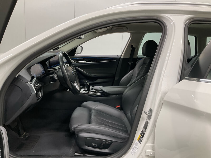 BMW 530e Touring KLIMAAUT LED SPORTSITZE SHZ HUD 6