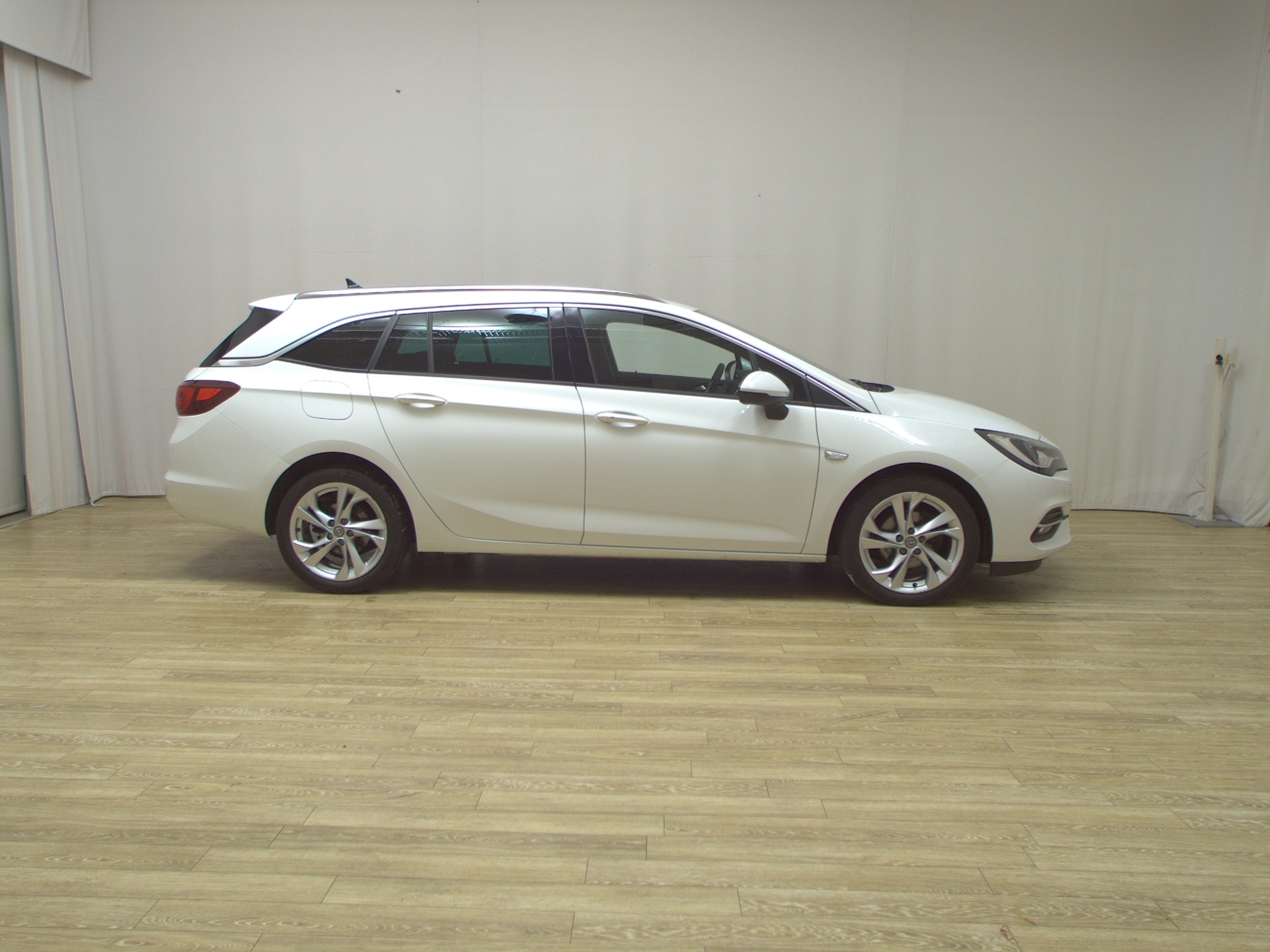 Opel Astra ST 1.5 D Elegance Navi LED T-Leder PDC SHZ